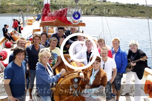 Bodrum Turkije 16 3n 17 april 2012
Muziekreis naar Bodrum met div artiesten waaronder Sieneke Marianne Weber Koos Alberts Gebroeders Ko Peter Beense Helemaal Hollands de piraten toppers Willem Barth Django Wagner Vinzzent Gino Graus Annie Schilder en Jan Keizer.
Peter Smulders bv