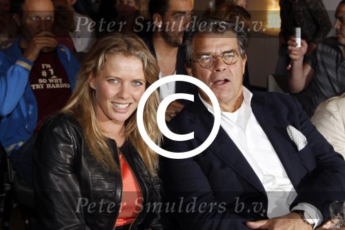 Amsterdam 27 maart 2012
Presentatie de schat van de oranje in het scheepvaartmuseum. Babette v Veen en Emile Ratelband
Peter Smulders bv