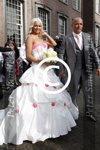 Scheveningen en Den Haag 1 april 2012
Trouwen Samantha de Jong ( Barbie uit oh oh Cherso) en Michael v d Plas.
Peter Smulders bv