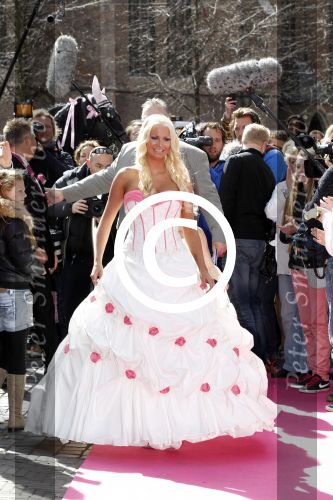 Scheveningen en Den Haag 1 april 2012
Trouwen Samantha de Jong ( Barbie uit oh oh Cherso) en Michael v d Plas.
Peter Smulders bv