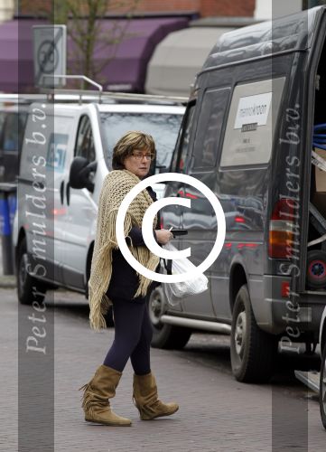 Amsterdam 29 maart 2012
Catherine Keyl doet boodschappen op de cornelis schuytstraat.
Peter Smulders bv