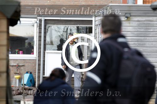 Slootdorp 12 en 13 april 2012
Constanza Breukhoven en haar man Mohammed en kinderen Soraiya en Semmy wonen sinds deze week in het friese dorp Slootdorp.
Peter Smulders bv