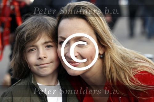 Amsterdam 27 maart 2012
Premiere cirque du Soleil bij de amsterdam Arena. Cynthia Abma met zoon
Peter Smulders bv