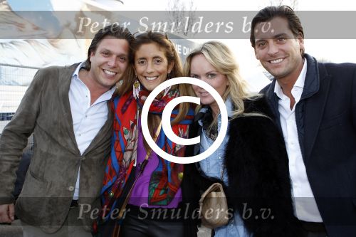Amsterdam 27 maart 2012
Premiere cirque du Soleil bij de amsterdam Arena. Danie Bles met man en vrienden
Peter Smulders bv
