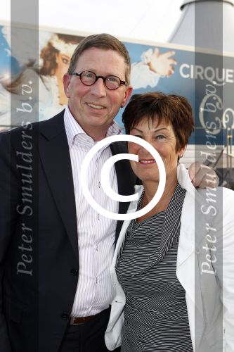 Amsterdam 27 maart 2012
Premiere cirque du Soleil bij de amsterdam Arena. Dick Molman met vrouw
Peter Smulders bv