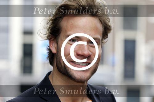 Amsterdam 29 maart 2012
Presentatie goodie bags bedrijf in hotel the grand met div bn ers. Dirk Taat
Peter Smulders bv