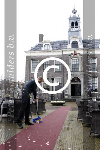Volendam en Edam 13 april 2012
Simon Keizer en zijn vrouw Annemarie Hoek zijn vandaag in het geheim getrouwd in het stadhuis van Edam.
Peter Smulders bv