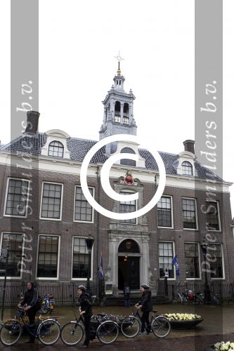Volendam en Edam 13 april 2012
Simon Keizer en zijn vrouw Annemarie Hoek zijn vandaag in het geheim getrouwd in het stadhuis van Edam.
Peter Smulders bv