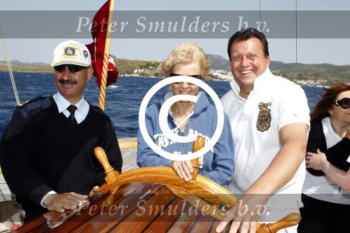 Bodrum Turkije 16 3n 17 april 2012
Muziekreis naar Bodrum met div artiesten waaronder Sieneke Marianne Weber Koos Alberts Gebroeders Ko Peter Beense Helemaal Hollands de piraten toppers Willem Barth Django Wagner Vinzzent Gino Graus Annie Schilder en Jan Keizer. Edwin Bredius
Peter Smulders bv