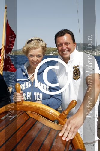 Bodrum Turkije 16 3n 17 april 2012
Muziekreis naar Bodrum met div artiesten waaronder Sieneke Marianne Weber Koos Alberts Gebroeders Ko Peter Beense Helemaal Hollands de piraten toppers Willem Barth Django Wagner Vinzzent Gino Graus Annie Schilder en Jan Keizer. Edwin Bredius
Peter Smulders bv