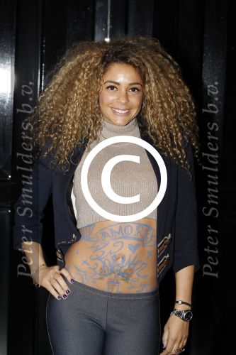 Amsterdam 10 april 2012
Presentatie kledinglijn modemeisjes bij het collegehotel. fajah Lourens met tatoo
Peter Smulders bv