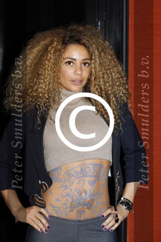 Amsterdam 10 april 2012
Presentatie kledinglijn modemeisjes bij het collegehotel. fajah Lourens met tatoo
Peter Smulders bv