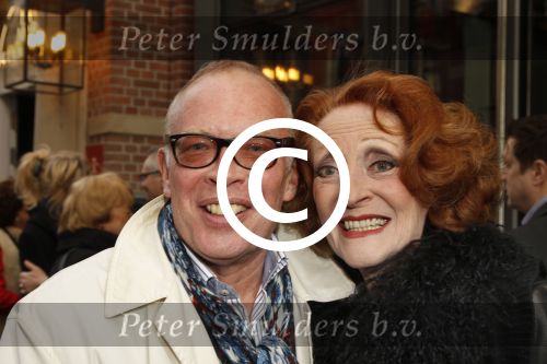 Amsterdam, 16 April 2012
Uitreiking Annie MG Smidt prijs in het Nieuwe LaMar theater
Frans Mulder met Gerrie v d Klei
Foto Peter Smulders BV
