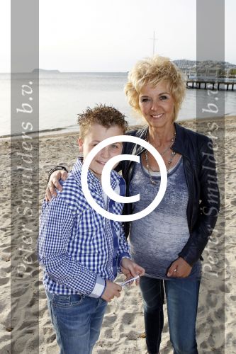 Bodrum Turkije 16 3n 17 april 2012
Muziekreis naar Bodrum met div artiesten waaronder Sieneke Marianne Weber Koos Alberts Gebroeders Ko Peter Beense Helemaal Hollands de piraten toppers Willem Barth Django Wagner Vinzzent Gino Graus Annie Schilder en Jan Keizer.
Peter Smulders bv