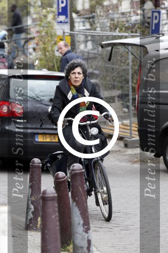 Amsterdam 30 maart 2012
Hanneke Groenteman op de fiets in Amsterdam.
Peter Smulders bv
