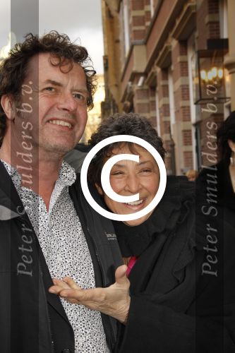 Amsterdam, 16 April 2012
Uitreiking Annie MG Smidt prijs in het Nieuwe LaMar theater
Heddy Lester met een goede vriend
Foto Peter Smulders BV