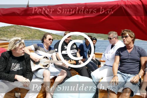 Bodrum Turkije 16 3n 17 april 2012
Muziekreis naar Bodrum met div artiesten waaronder Sieneke Marianne Weber Koos Alberts Gebroeders Ko Peter Beense Helemaal Hollands de piraten toppers Willem Barth Django Wagner Vinzzent Gino Graus Annie Schilder en Jan Keizer.
Peter Smulders bv
