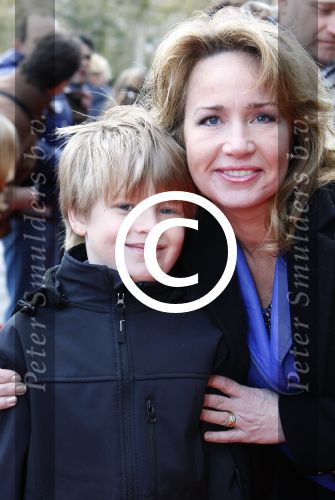 Zeist 1 april 2012
Premiere Dr Seuss in het Fiji theater in Zeist. Helga v leur met zoon
Peter Smulders bv