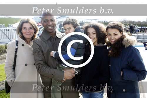 Scheveningen Den Haag 7 april 2012
Heropening Madurodam met oa aanwezig Humberto Tan met vrouw en kinderen Wendy v Dijk en Erland Galjaard met dochter Lizzy en Rob Geus met zijn dochter.
Peter Smulders bv