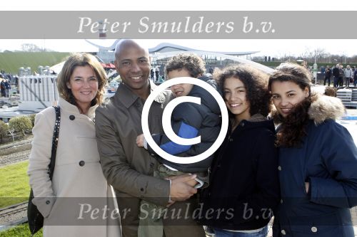 Scheveningen Den Haag 7 april 2012
Heropening Madurodam met oa aanwezig Humberto Tan met vrouw en kinderen Wendy v Dijk en Erland Galjaard met dochter Lizzy en Rob Geus met zijn dochter.
Peter Smulders bv