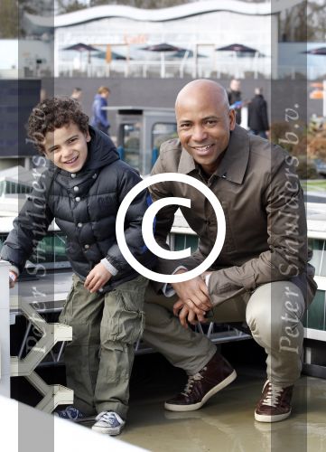Scheveningen Den Haag 7 april 2012
Heropening Madurodam met oa aanwezig Humberto Tan met vrouw en kinderen Wendy v Dijk en Erland Galjaard met dochter Lizzy en Rob Geus met zijn dochter.
Peter Smulders bv