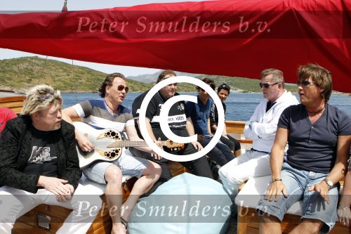 Bodrum Turkije 16 3n 17 april 2012
Muziekreis naar Bodrum met div artiesten waaronder Sieneke Marianne Weber Koos Alberts Gebroeders Ko Peter Beense Helemaal Hollands de piraten toppers Willem Barth Django Wagner Vinzzent Gino Graus Annie Schilder en Jan Keizer.
Peter Smulders bv