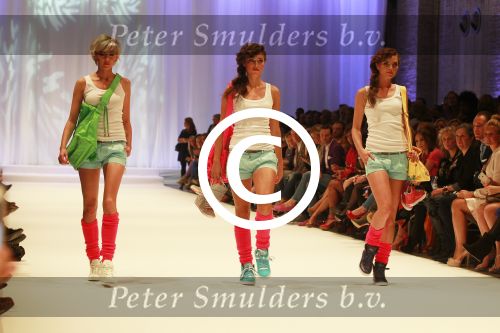 Amsterdam 19 maart 2012
Modeshow Jos v Raak in westergasfabriek met div Bn ers Kim Feenstra
Peter Smulders bv