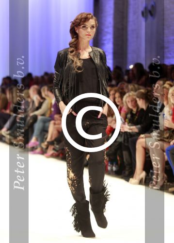 Amsterdam 19 maart 2012
Modeshow Jos v Raak in westergasfabriek met div Bn ers Kim Feenstra
Peter Smulders bv