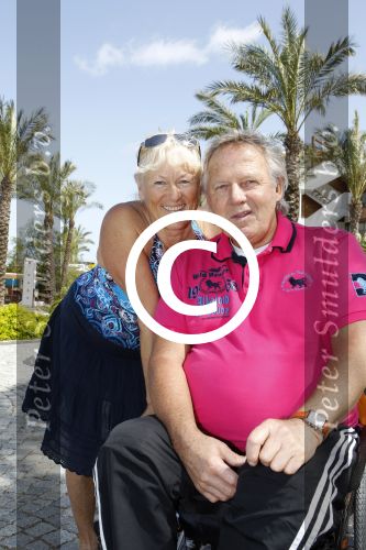 Bodrum Turkije 16 3n 17 april 2012
Muziekreis naar Bodrum met div artiesten waaronder Sieneke Marianne Weber Koos Alberts Gebroeders Ko Peter Beense Helemaal Hollands de piraten toppers Willem Barth Django Wagner Vinzzent Gino Graus Annie Schilder en Jan Keizer. Koos en Joke Alberts
Peter Smulders bv