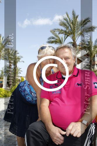 Bodrum Turkije 16 3n 17 april 2012
Muziekreis naar Bodrum met div artiesten waaronder Sieneke Marianne Weber Koos Alberts Gebroeders Ko Peter Beense Helemaal Hollands de piraten toppers Willem Barth Django Wagner Vinzzent Gino Graus Annie Schilder en Jan Keizer. Koos en Joke Alberts
Peter Smulders bv