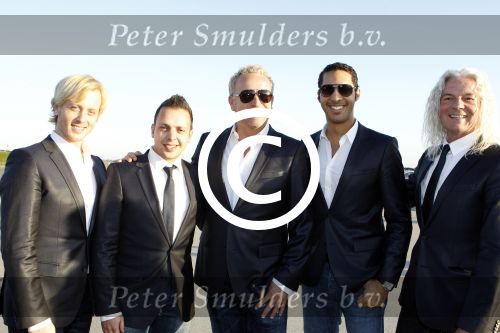Leiden Valkenburg 25 maart 2012
500e voorstelling van Soldaat van oranje. LA the voices
Peter Smulders bv
