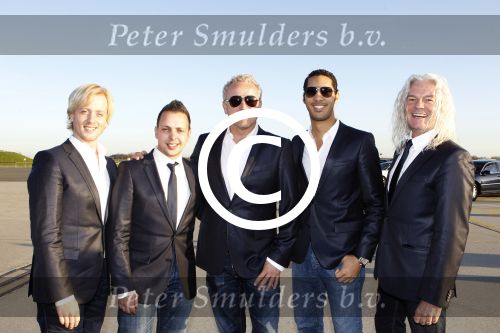 Leiden Valkenburg 25 maart 2012
500e voorstelling van Soldaat van oranje. LA the voices
Peter Smulders bv