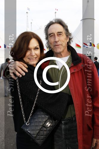 Amsterdam 27 maart 2012
Premiere cirque du Soleil bij de amsterdam Arena. Liz Snoijink met vriend
Peter Smulders bv