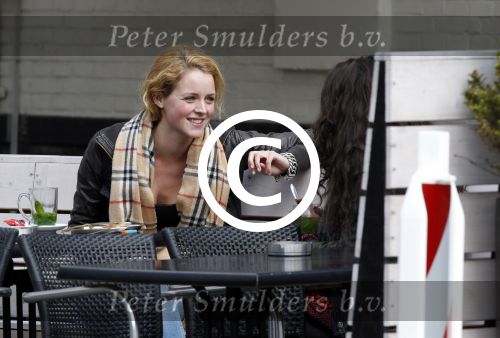 Amsterdam 14 april 2012
Liza Sips met een vriendin op terras.
Peter Smulders bv