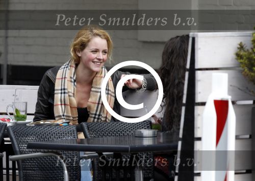 Amsterdam 14 april 2012
Liza Sips met een vriendin op terras.
Peter Smulders bv