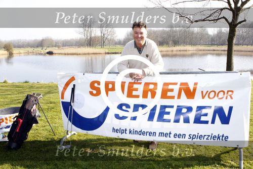 Spaarnwoude 23 maart 2012
Golfwedstrijd voor spieren voor spieren met oa Louis v Gaal.
Peter Smulders bv