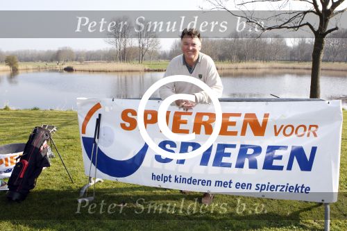 Spaarnwoude 23 maart 2012
Golfwedstrijd voor spieren voor spieren met oa Louis v Gaal.
Peter Smulders bv