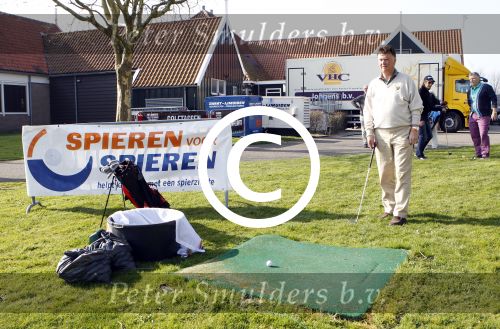 Spaarnwoude 23 maart 2012
Golfwedstrijd voor spieren voor spieren met oa Louis v Gaal.
Peter Smulders bv