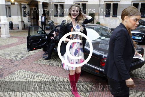 Amsterdam 29 maart 2012
Presentatie goodie bags bedrijf in hotel the grand met div bn ers. Maria Kooistra
Peter Smulders bv
