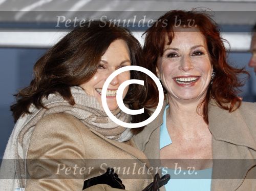 Amsterdam 4 april 2012
Opening eye theater/ museum door koningin Beatrix. Liz Snoijink met Marian Mudder
Peter Smulders bv