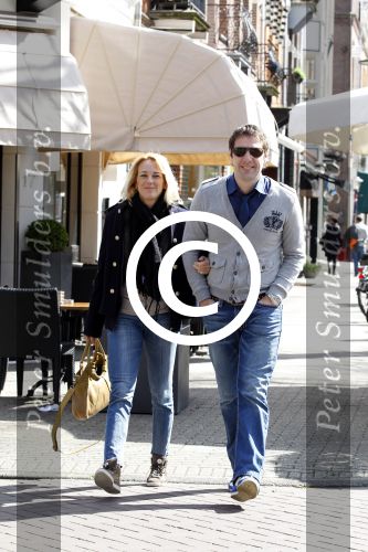 Amsterdam 11 april 2012
Henk en Marianne Timmer doen boodschappen voor hun bruiloft die binnenkort plaats vindt.
Peter Smulders bv
