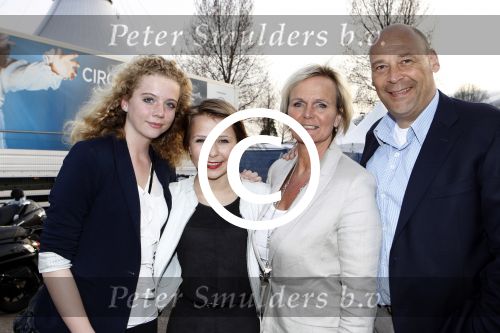 Amsterdam 27 maart 2012
Premiere cirque du Soleil bij de amsterdam Arena. 
Marleen Houter met man Ron Peerenboom Volleren en hun kinderen
Peter Smulders bv