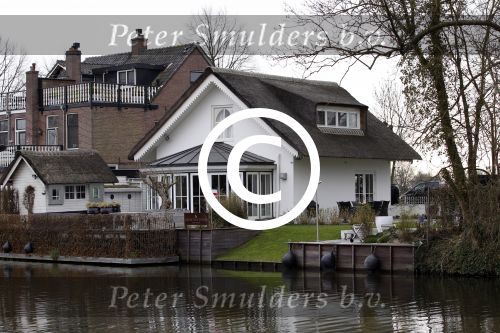 Breukelen 6 april 2012
Huis van Milika Peterzon en Jurgen Smit staat te koop en beide auto\'s staan voor de deur.
Peter Smulders bv