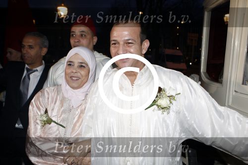 Amsterdam 5 april 2012
Najib Amhali en zijn vrouw Niama Elbhari trouwen bij het scheepvaartmuseum. Najib met moeder
Peter Smulders bv