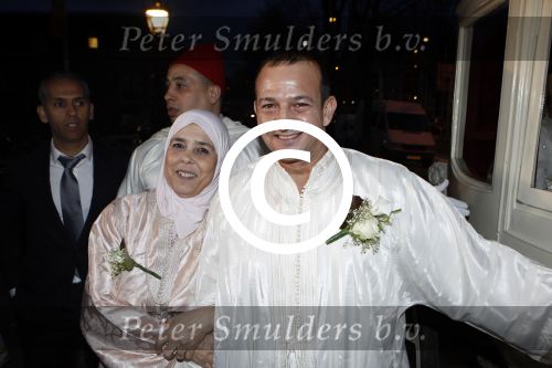 Amsterdam 5 april 2012
Najib Amhali en zijn vrouw Niama Elbhari trouwen bij het scheepvaartmuseum. Najib met moeder
Peter Smulders bv