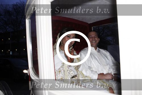 Amsterdam 5 april 2012
Najib Amhali en zijn vrouw Niama Elbhari trouwen bij het scheepvaartmuseum.
Peter Smulders bv