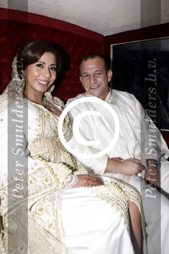 Amsterdam 5 april 2012
Najib Amhali en zijn vrouw Niama Elbhari trouwen bij het scheepvaartmuseum.
Peter Smulders bv