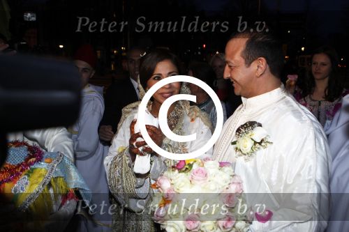 Amsterdam 5 april 2012
Najib Amhali en zijn vrouw Niama Elbhari trouwen bij het scheepvaartmuseum.
Peter Smulders bv