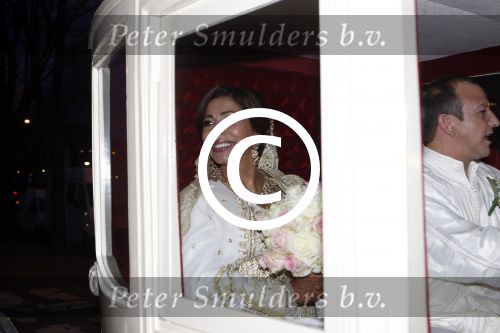 Amsterdam 5 april 2012
Najib Amhali en zijn vrouw Niama Elbhari trouwen bij het scheepvaartmuseum.
Peter Smulders bv