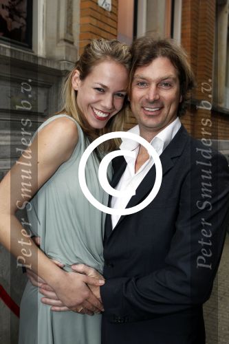 Amsterdam 11 april 2012
Feestje 30 jarig bestaan cosmopolitan. Nicolette Kluijver zwanger met vriend
Peter Smulders bv